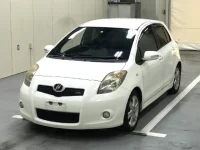 Toyota VITZ лот № 3712 оценка 4  с аукциона в Японии 2