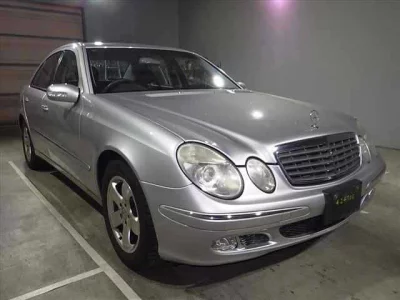 Mercedes-Benz E CLASS  с аукциона в Японии