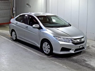 Honda GRACE  с аукциона в Японии