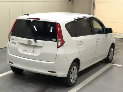 Toyota PASSO SETTE  с аукциона в Японии