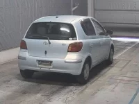 Toyota VITZ лот № 2010 оценка 3.5  с аукциона в Японии 1