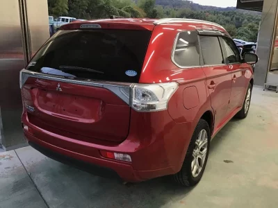 Mitsubishi OUTLANDER PHEV