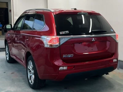 Mitsubishi OUTLANDER PHEV