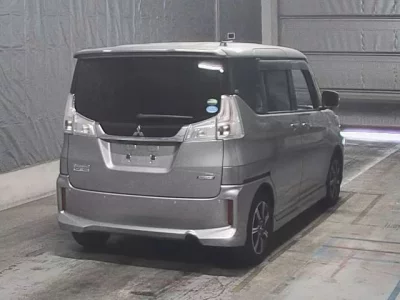 Mitsubishi DELICA D2