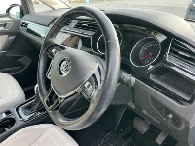 Volkswagen GOLF TOURAN