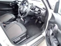 BMW MINI лот № 200 оценка 4  с аукциона в Японии 5