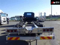 Isuzu GIGA лот № 8517 оценка 3  с аукциона в Японии 7