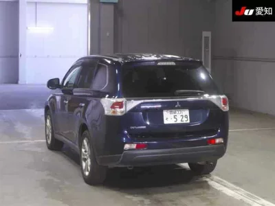 Mitsubishi OUTLANDER  с аукциона в Японии