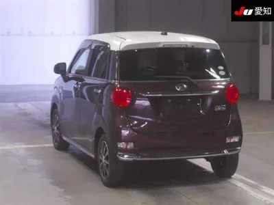 Daihatsu Cast  с аукциона в Японии