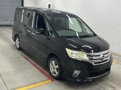 Nissan SERENA  с аукциона в Японии
