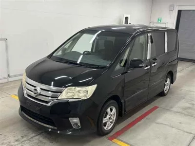Nissan SERENA  с аукциона в Японии