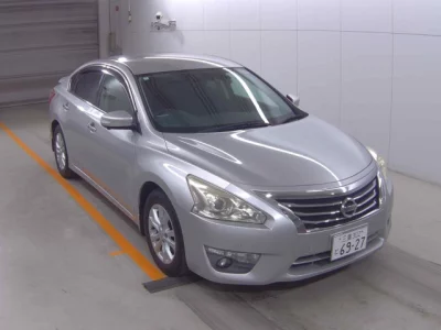 Nissan TEANA