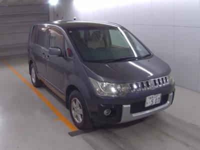Mitsubishi DELICA D5