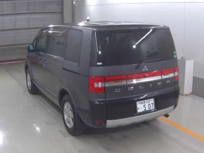 Mitsubishi DELICA D5