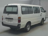 Toyota HIACE лот № 70017 оценка R  с аукциона в Японии 1