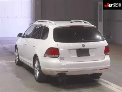 Volkswagen GOLF VARIANT