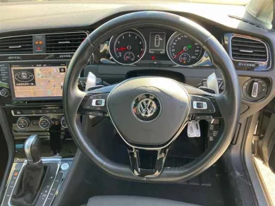 Volkswagen GOLF VARIANT
