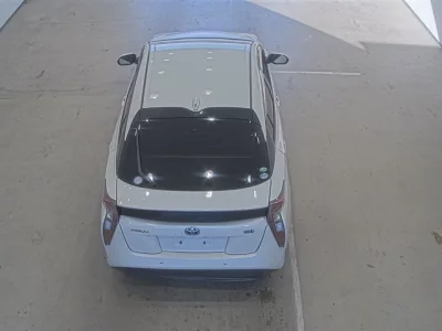 Toyota PRIUS  с аукциона в Японии