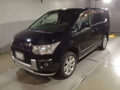 Mitsubishi DELICA D5
