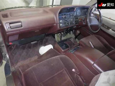 Toyota HIACE  с аукциона в Японии