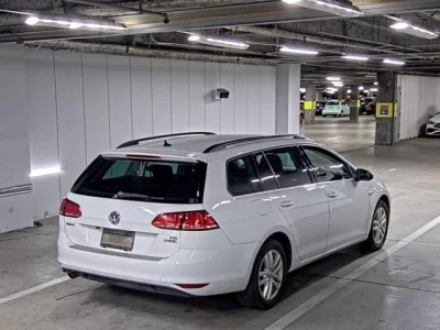 Volkswagen GOLF VARIANT