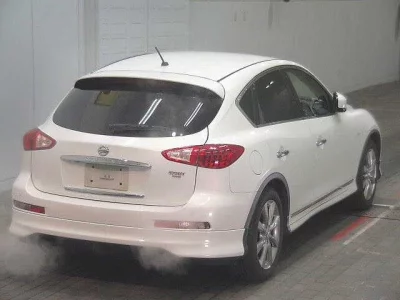 Nissan SKYLINE CROSSOVER