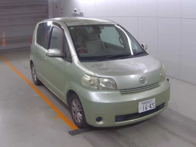Toyota PORTE  с аукциона в Японии