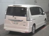 Nissan SERENA лот № 2208 оценка 3.5  с аукциона в Японии 3