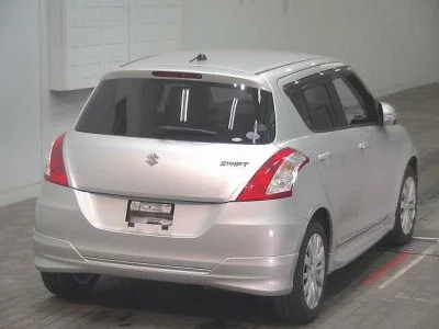 Suzuki SWIFT  с аукциона в Японии