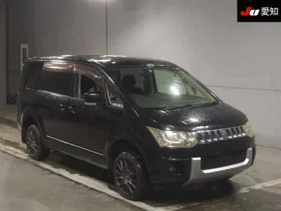 Mitsubishi DELICA D5