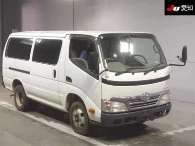 Toyota DYNA  с аукциона в Японии