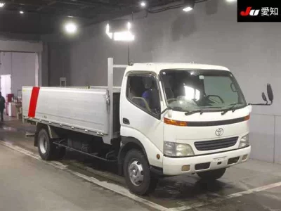 Toyota DYNA  с аукциона в Японии