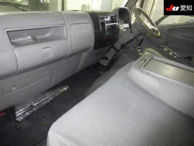 Toyota DYNA  с аукциона в Японии