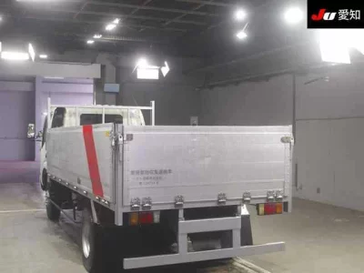 Toyota DYNA  с аукциона в Японии