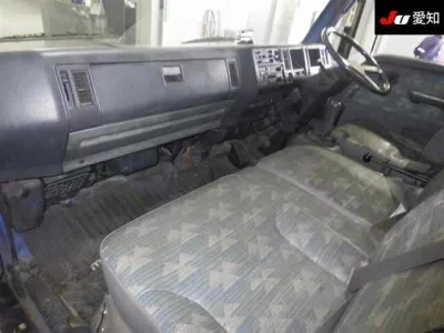 Mazda TITAN  с аукциона в Японии