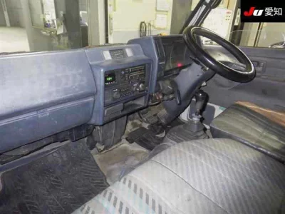 Isuzu ELF  с аукциона в Японии