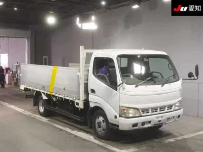 Toyota DYNA  с аукциона в Японии