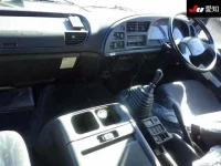 Isuzu FORWARD лот № 8583 оценка 3.5  с аукциона в Японии 2