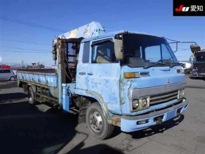 Isuzu TRUCK