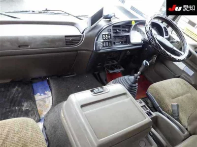 Isuzu FORWARD  с аукциона в Японии