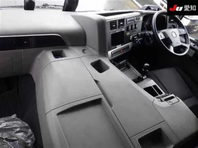 Mitsubishi SUPER GREAT  с аукциона в Японии