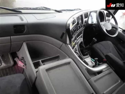 Nissan QUON  с аукциона в Японии