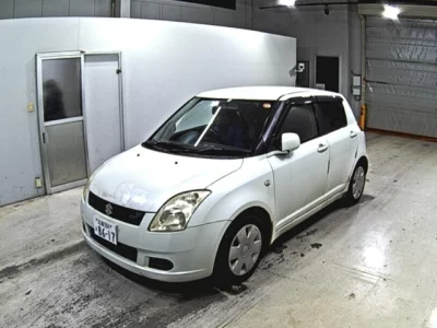 Suzuki SWIFT  с аукциона в Японии