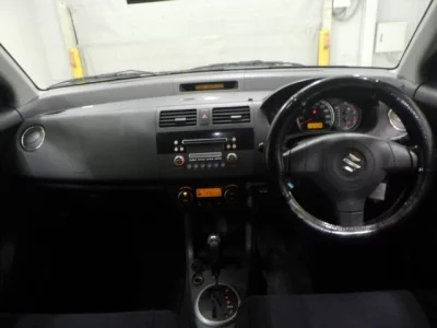 Suzuki SWIFT  с аукциона в Японии