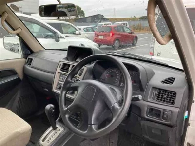 Mitsubishi PAJERO IO