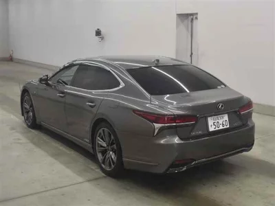 Lexus LS