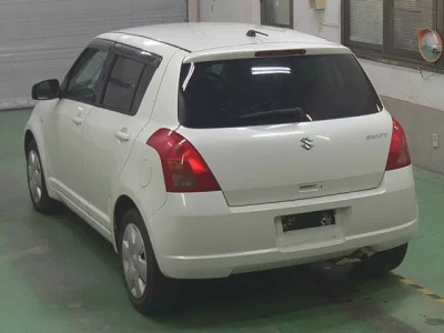 Suzuki SWIFT  с аукциона в Японии