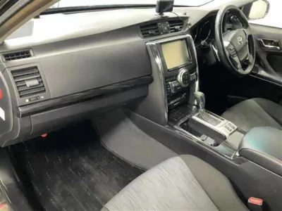 Toyota MARK X  с аукциона в Японии