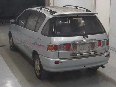 Toyota IPSUM  с аукциона в Японии