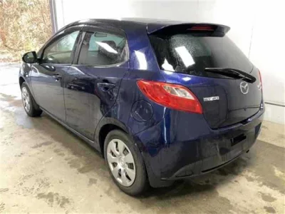 Mazda DEMIO  с аукциона в Японии